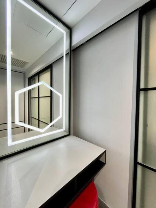 #211 M101 Dang Wangi Klcc View Pool By Livin Apartment กัวลาลัมเปอร์ ภายนอก รูปภาพ